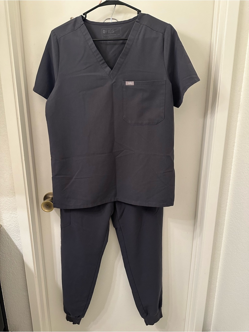 Figs Women’s V-Neck Scrub Top and Pants set in Charcoal